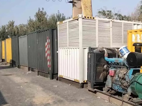 忻城200KW柴油发电机机组每小时油耗是多少？